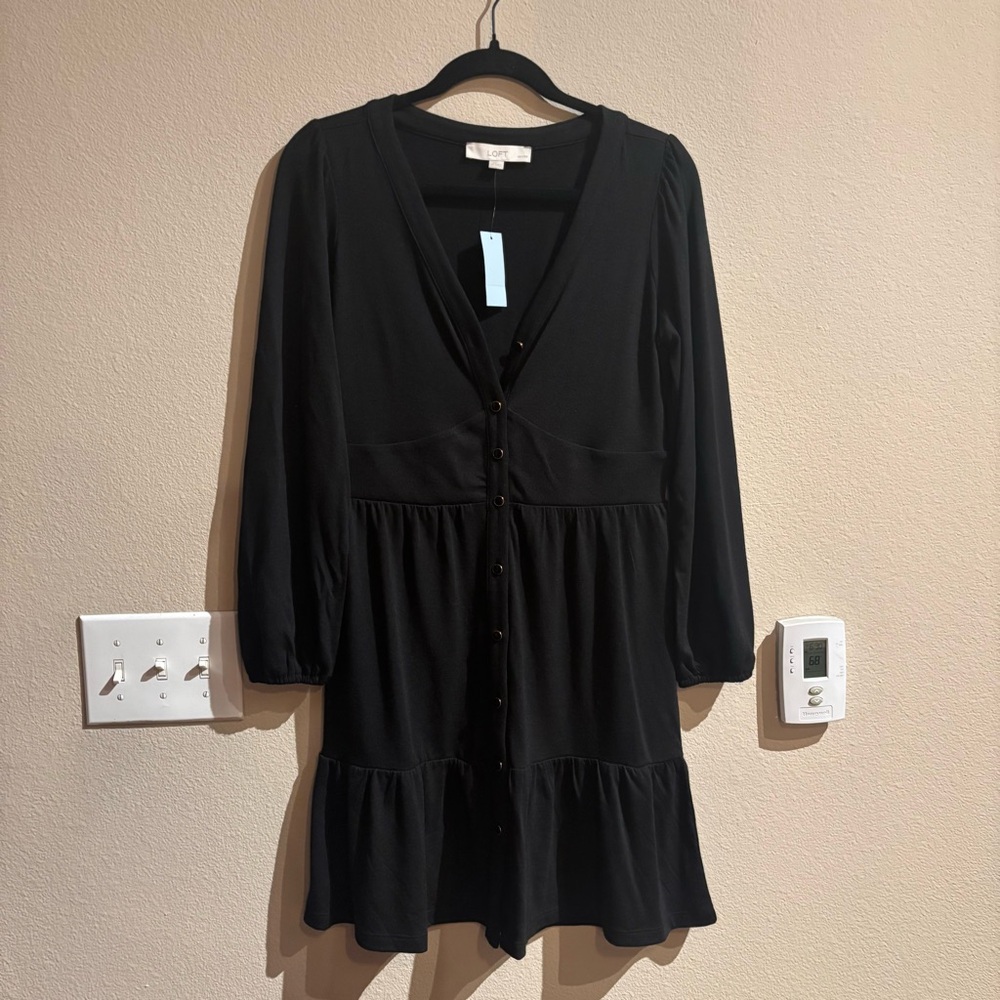🖤 LOFT Black Long Sleeve Tiered Ruffle Dress – Petite 6 (NWT) - Picture 2 of 10
